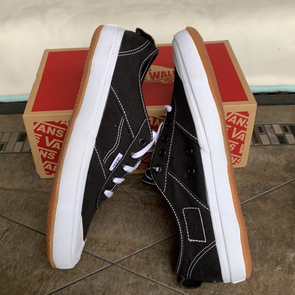 VANS EVADER STAPLE BLACK/TRUE WHITE WMNS - Picture 6 of 16